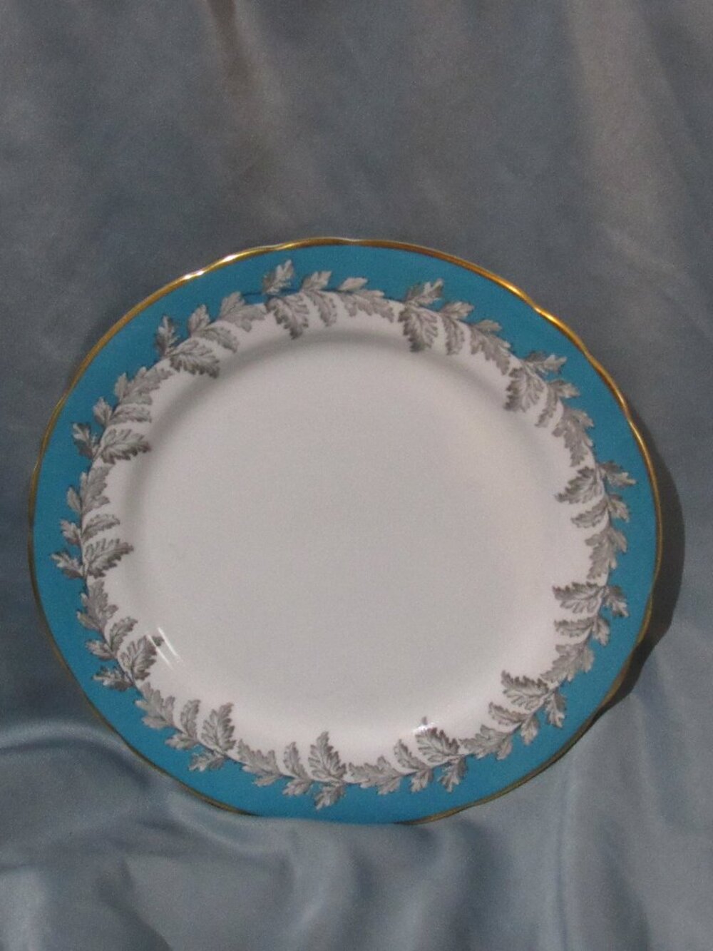 Aynsley Oak Leaf Teal / Turquoise 8.25" Salad Plate Gold Gilt Rim, 8165     Y529